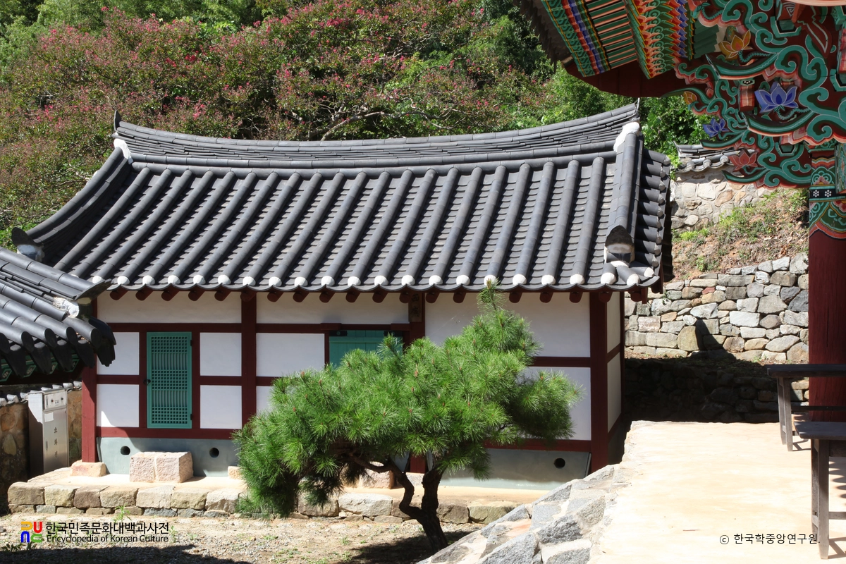 남해향교 서무 정측면