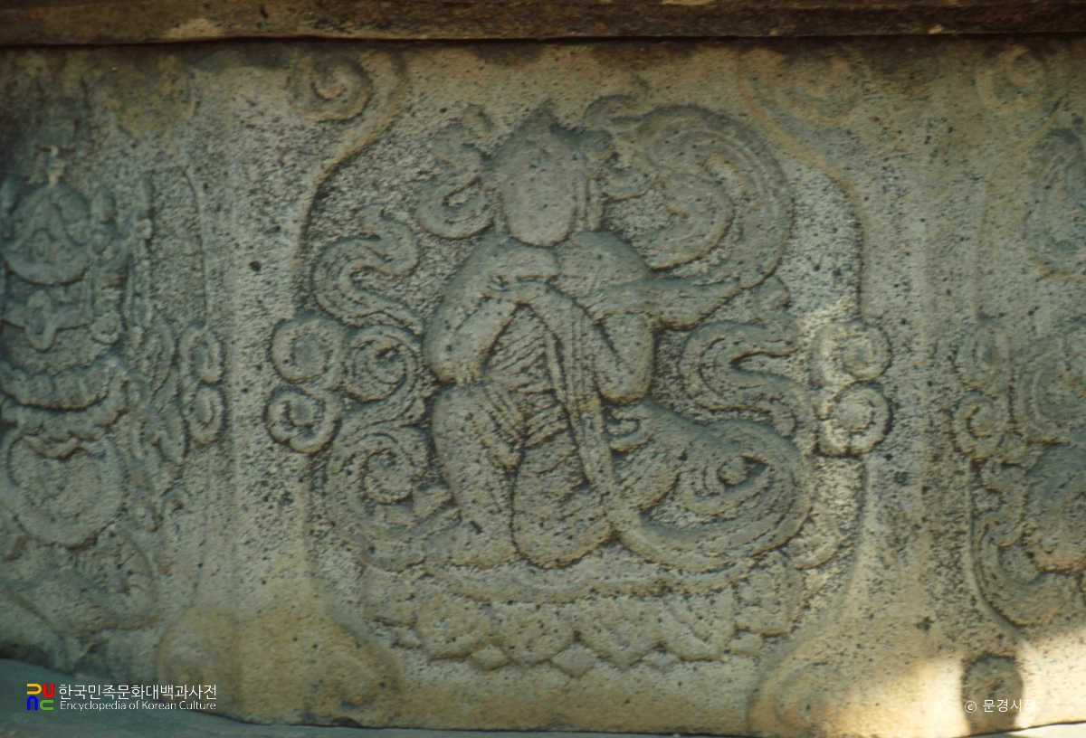 문경 봉암사 지증대사탑