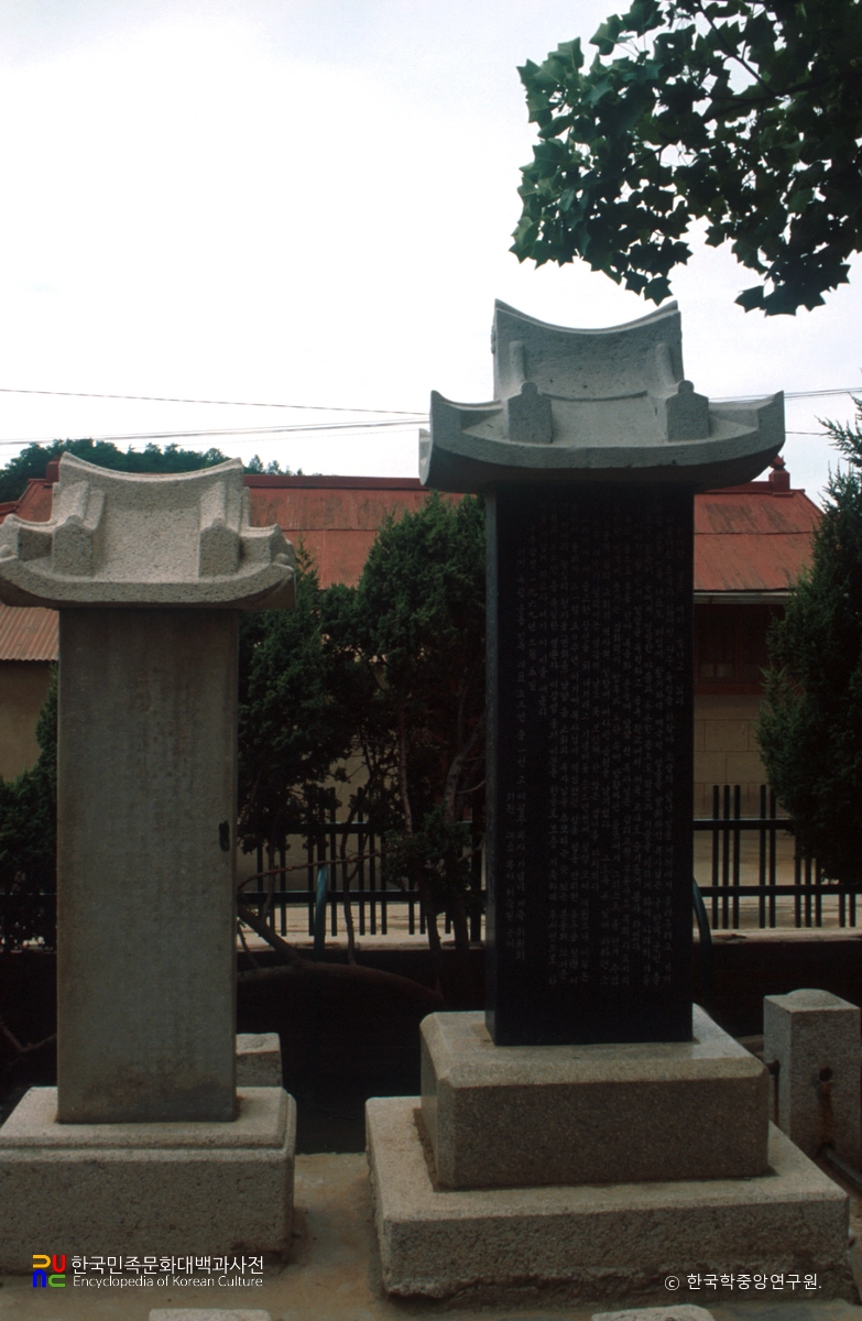 화성 이필주 목사 비 정면