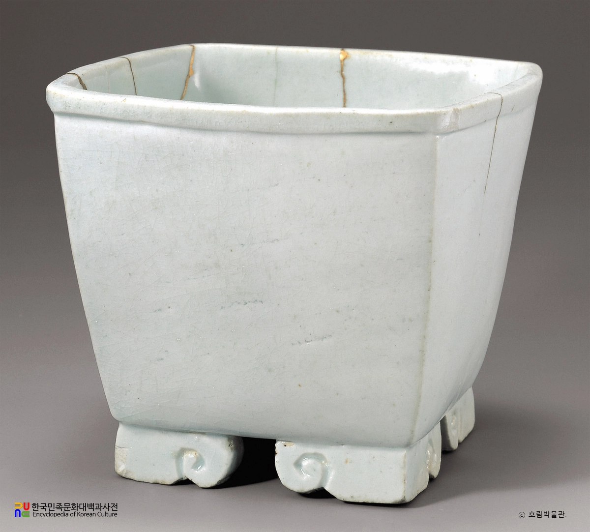 백자 사각 발형 제기