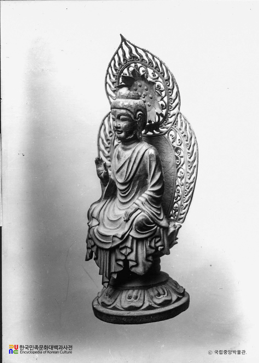 경주 구황리 금제여래좌상