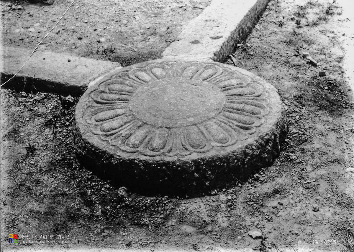 경주 불국사 삼층석탑 연화좌