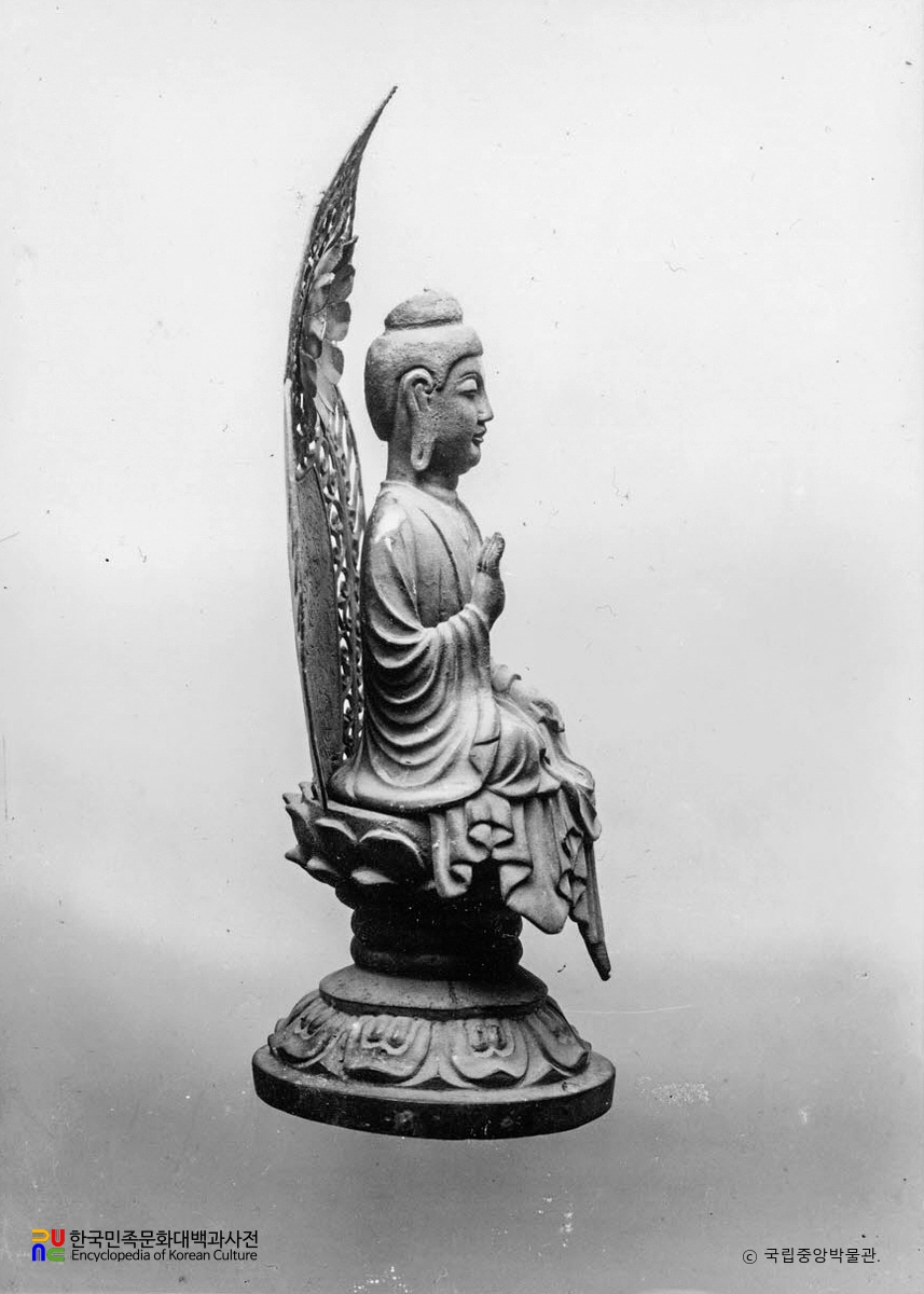 경주 구황리 금제여래좌상