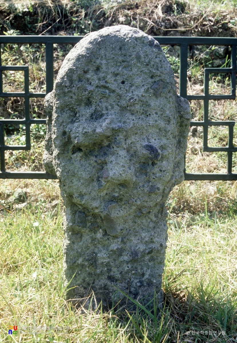 통영 삼덕리 마을제당 장승 중 1기 정면