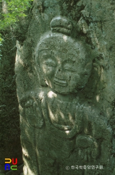 경주 단석산 신선사 마애불상군 중 북암 미륵본존불상