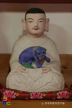 청도 덕사 영산전 석조여래삼존상 및 십육나한상