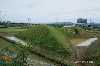 광주 월계동 장고분 전경