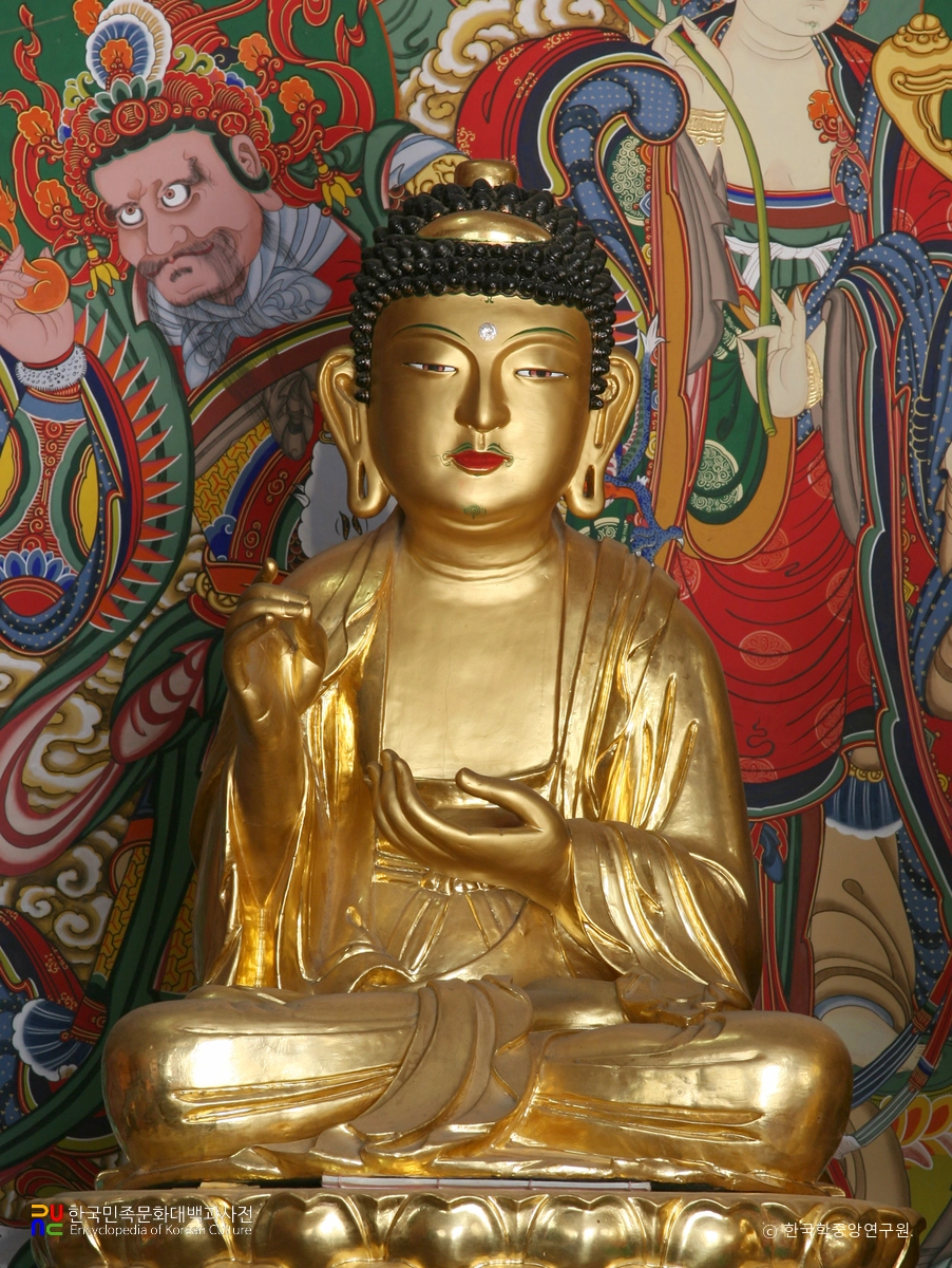 예천 용문사 목조아미타여래좌상