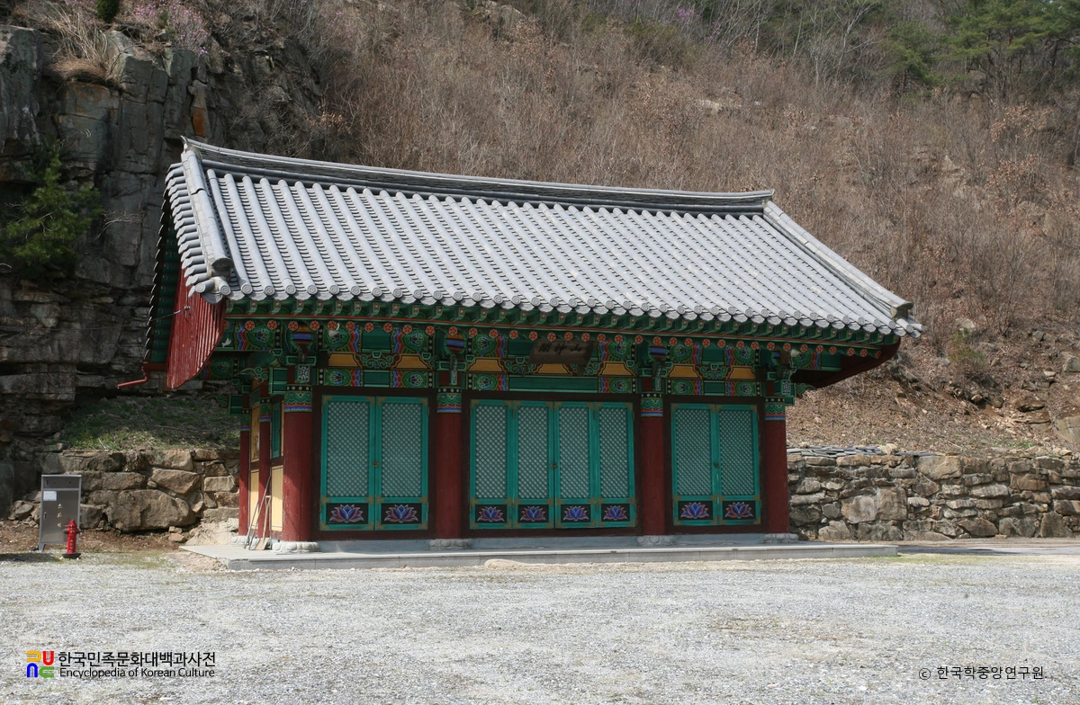제천 신륵사 산신각 정측면