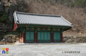 제천 신륵사 산신각 정측면