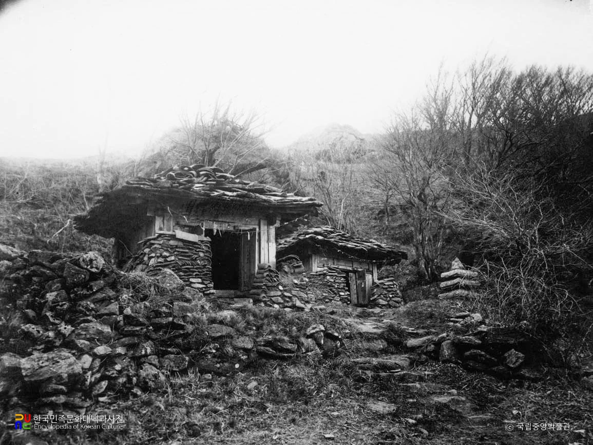 죽령 봉화대 산신당