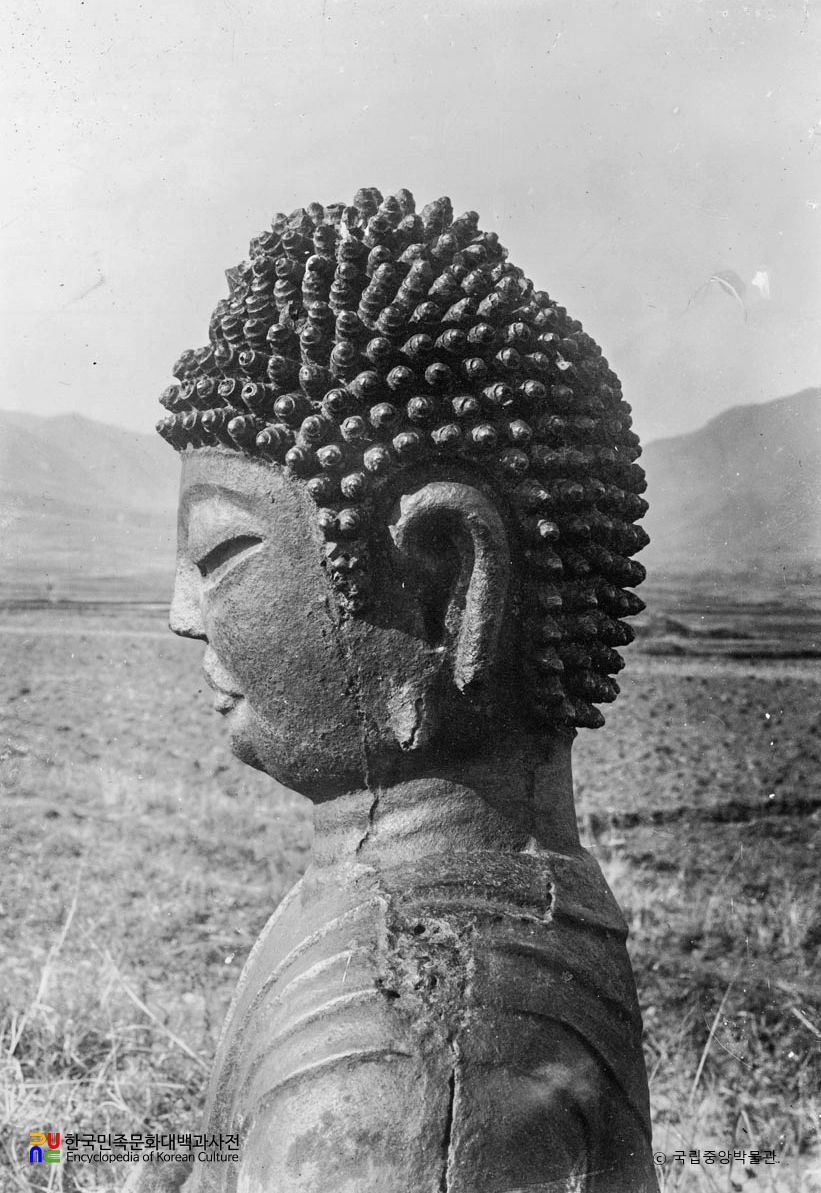 충주 철조여래좌상