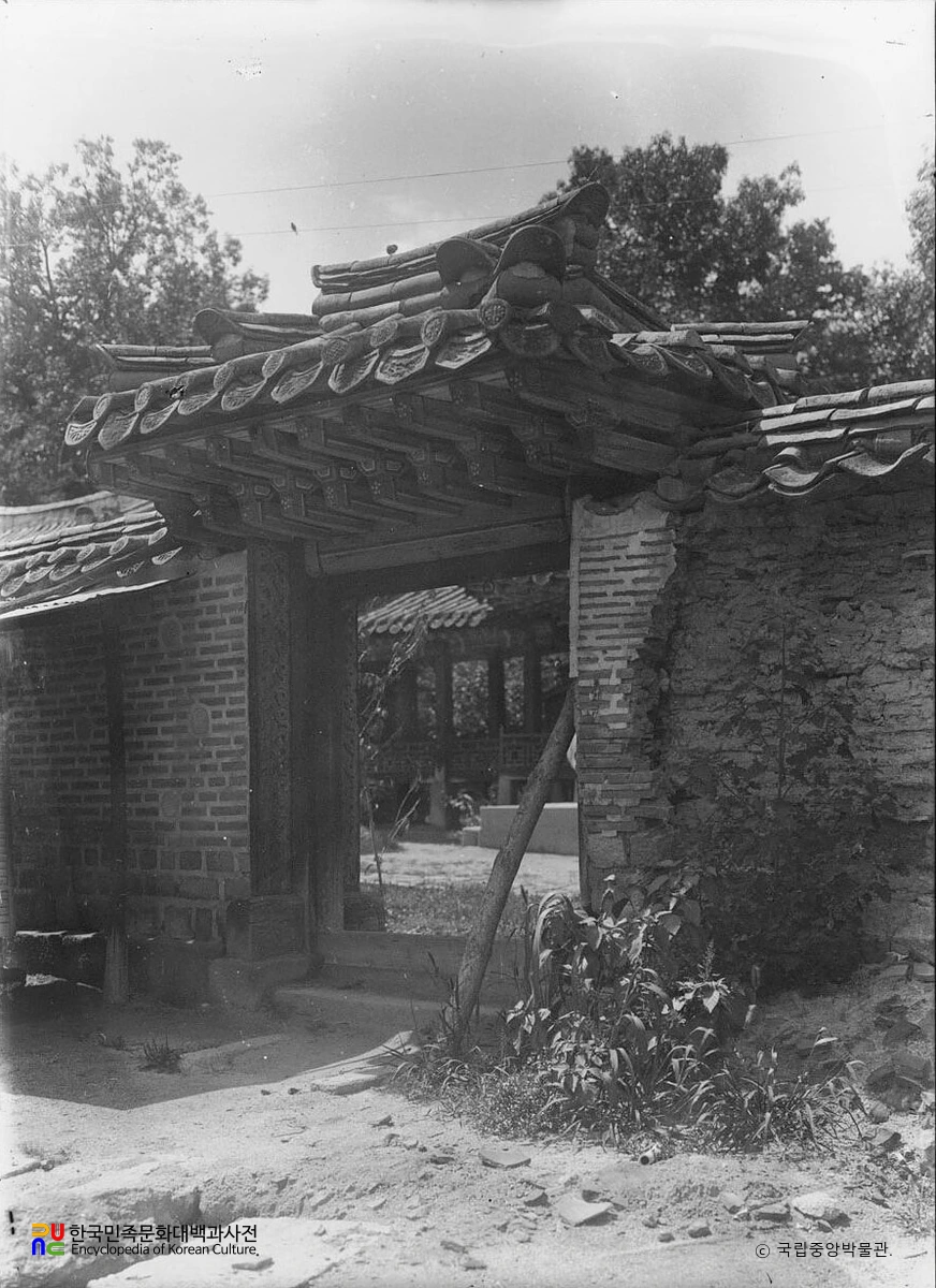 서울 영희전 일각문 정측면