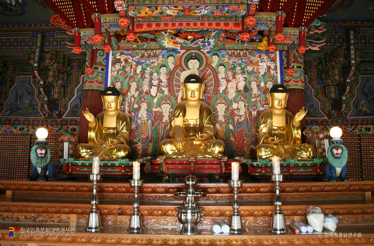 창원 성주사 목조석가여래삼불좌상