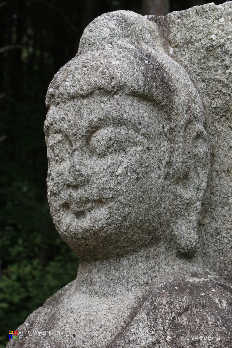 거창 농산리 석조여래입상