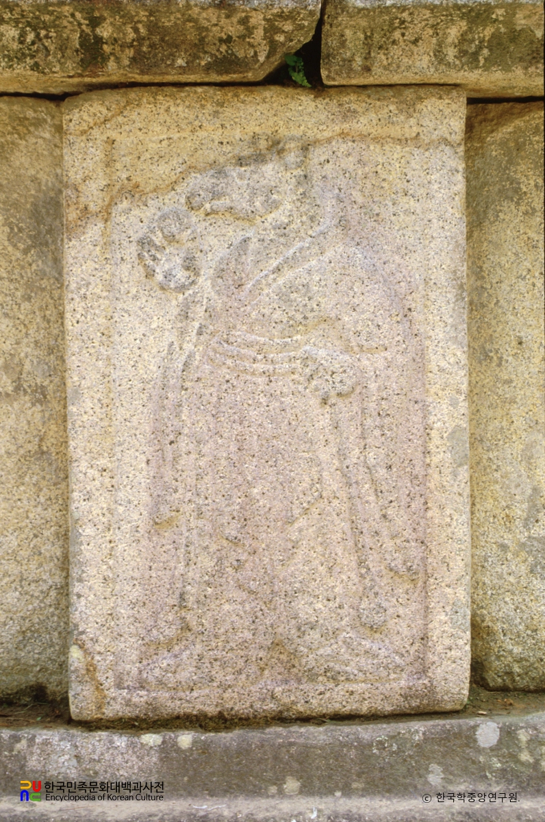 경주 김유신묘의 십이지신상 중 쥐상