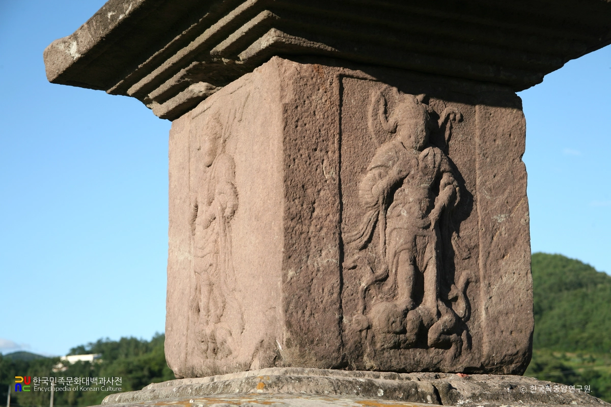 영양 현리 삼층석탑 사천왕상 정측면