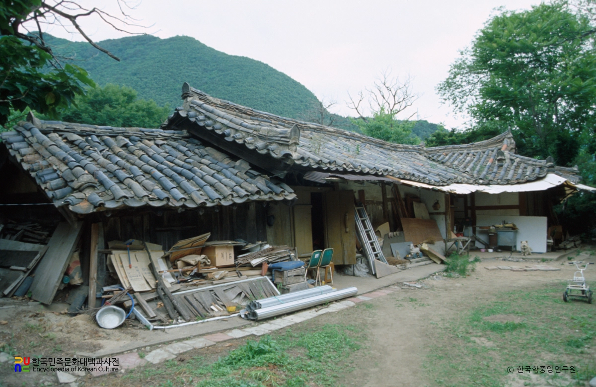 정선 상유재 고택 측면