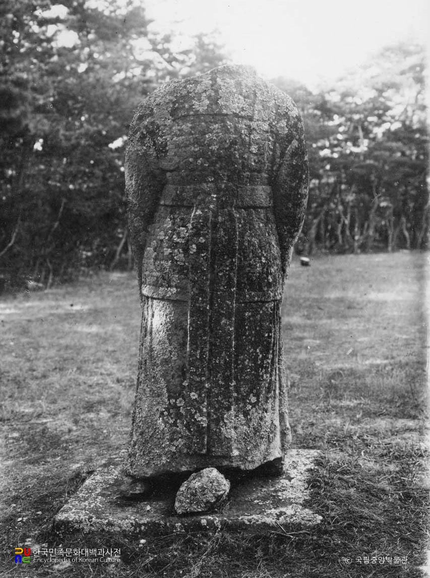 경주 신라 성덕왕릉 무인석 후면