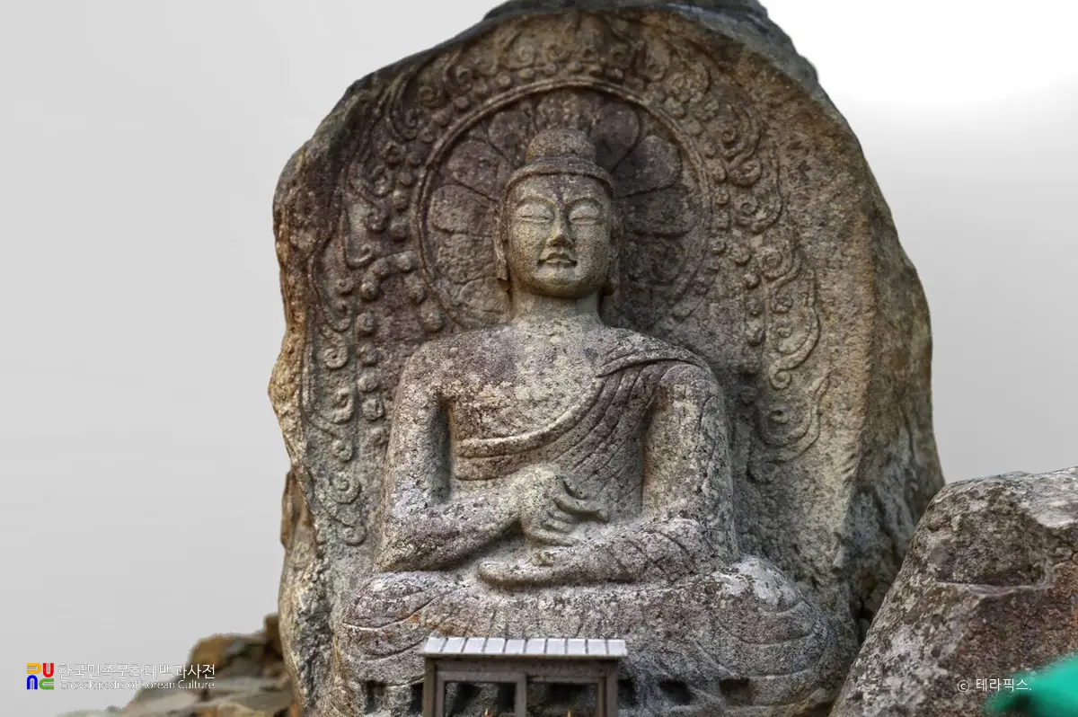 남원 신계리 마애여래좌상