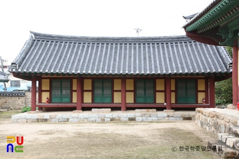 김해향교 서재 정면