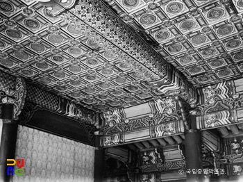 서울 창덕궁 중 규장각 중당 천장