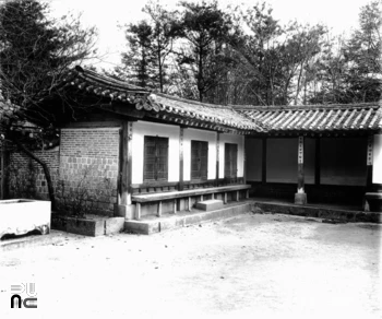 창덕궁 후원 연경당 장양문 동익랑