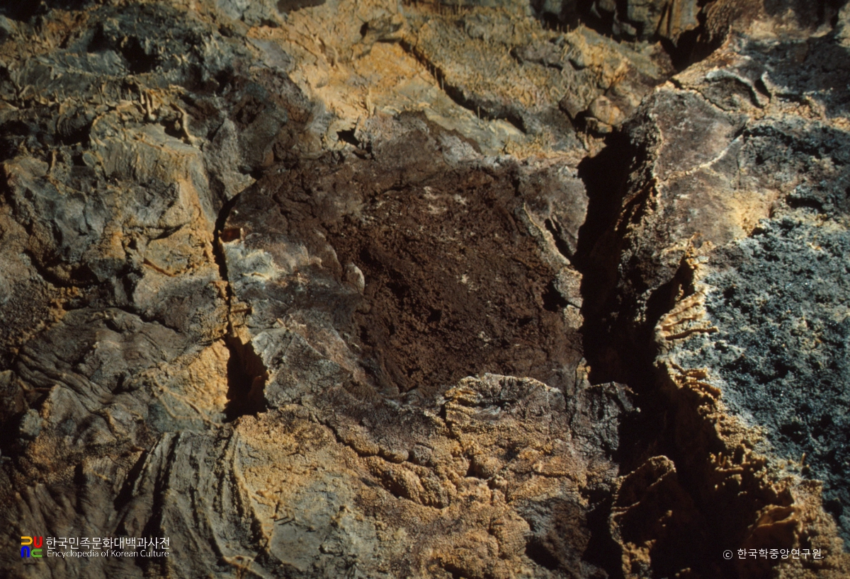 제주 한림 용암동굴지대 쌍룡굴