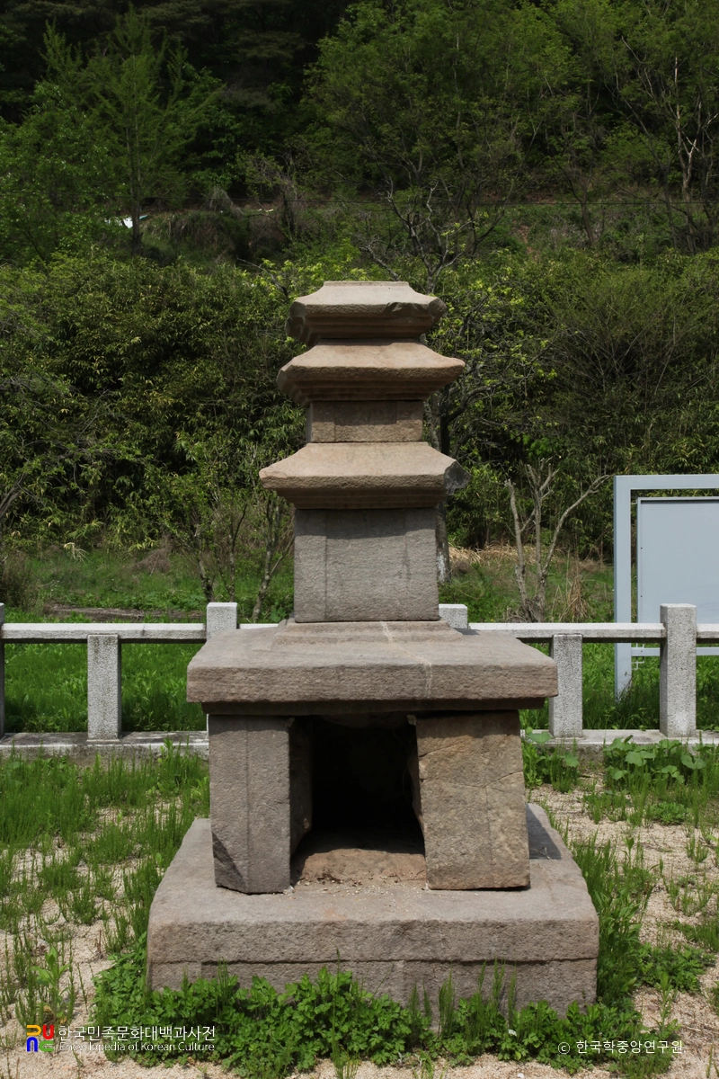 의령 성황리 삼층석탑