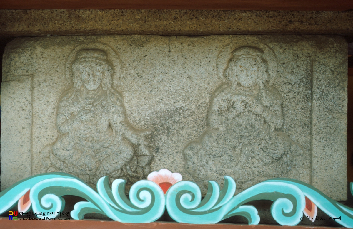 합천 청량사 석조석가여래좌상 대좌 가릉빈가문