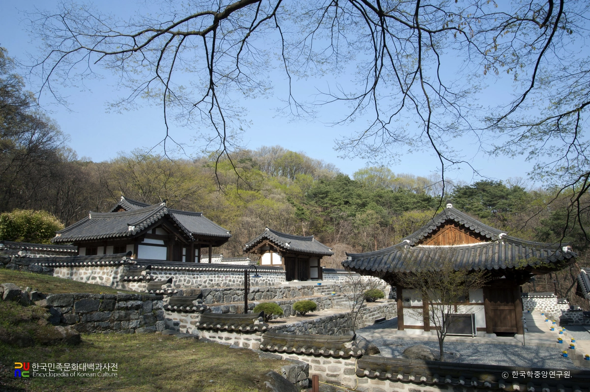 이천 설봉서원 전경