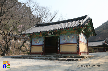 의성 고운사 천왕문 전경