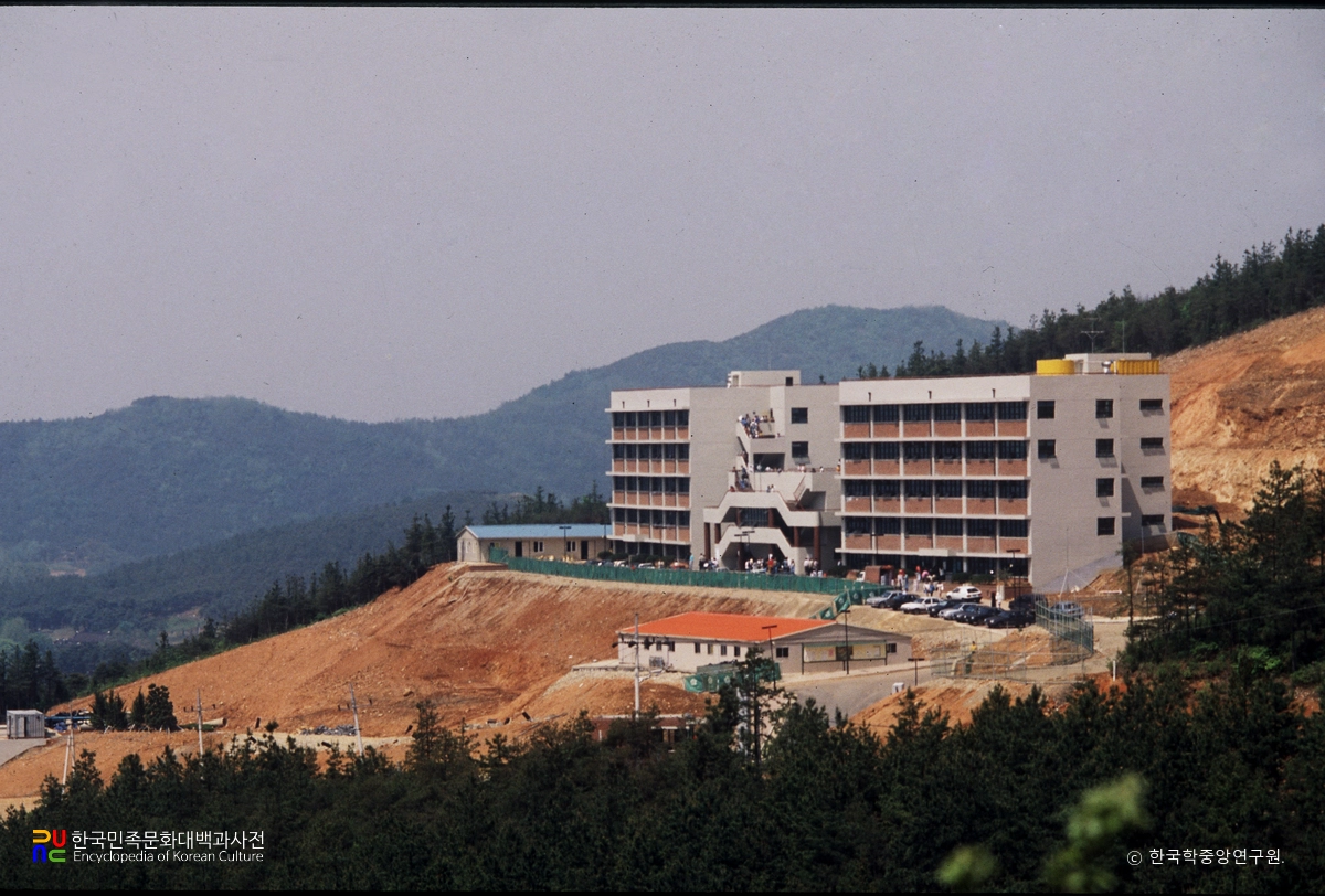 백제예술전문대학