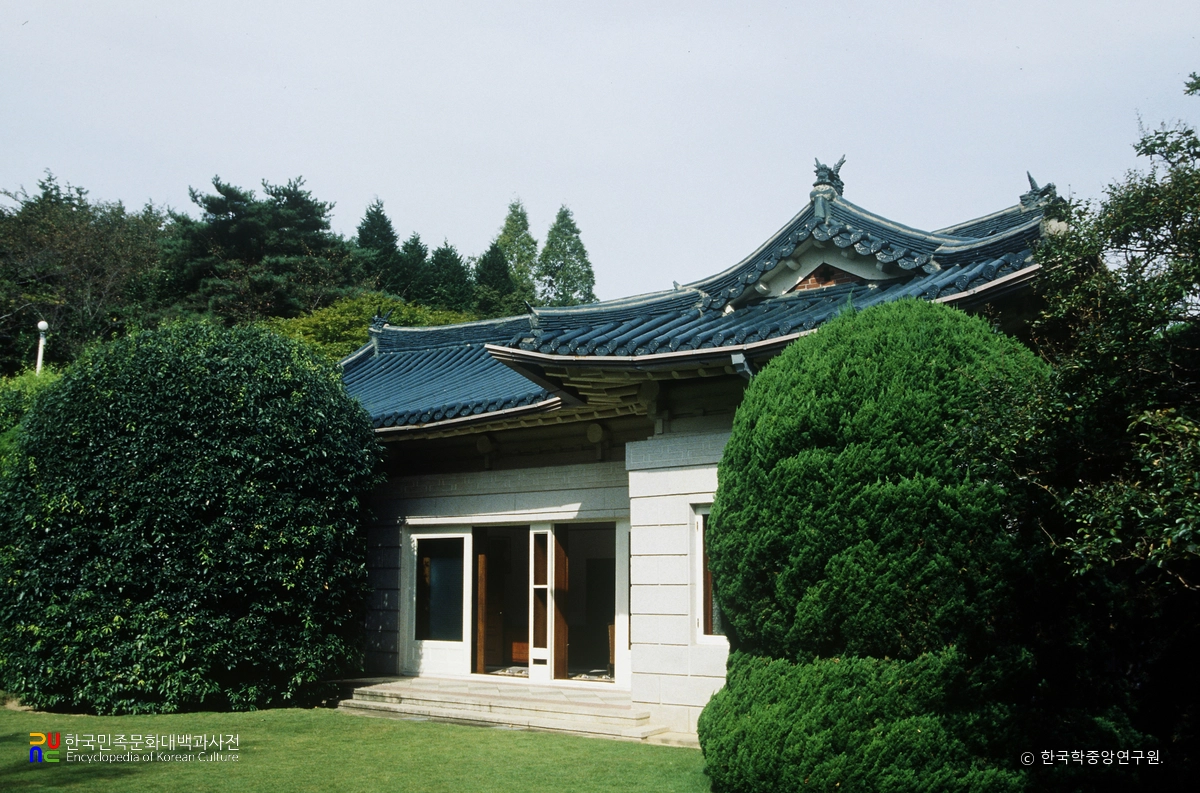 창원 이승만 전대통령 별장 및 정자 중 별장 정측면