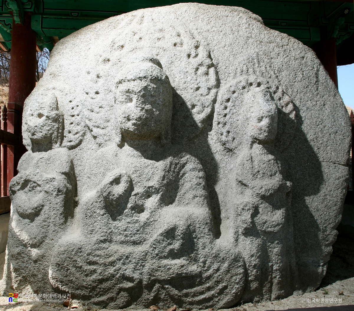 영주 신암리 마애여래삼존상