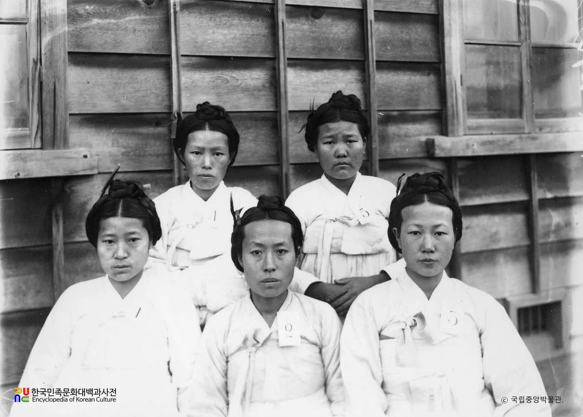 황해도 안악군 여인들의 모습