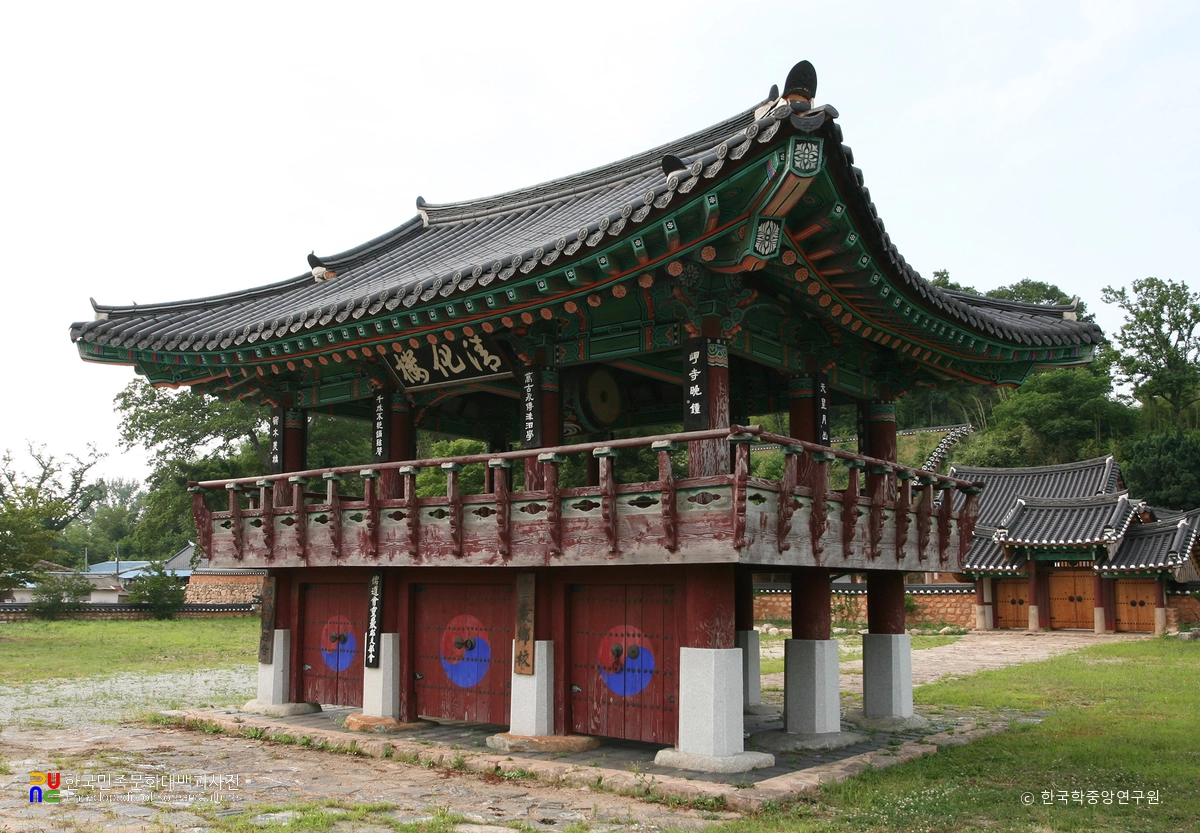 영암향교 양화루 정측면