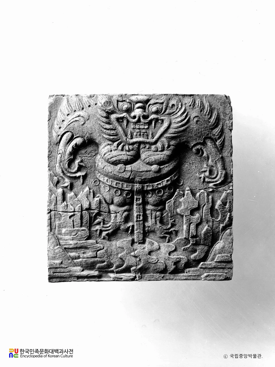 충남 부여 규암면 외리 출토 산수귀문전