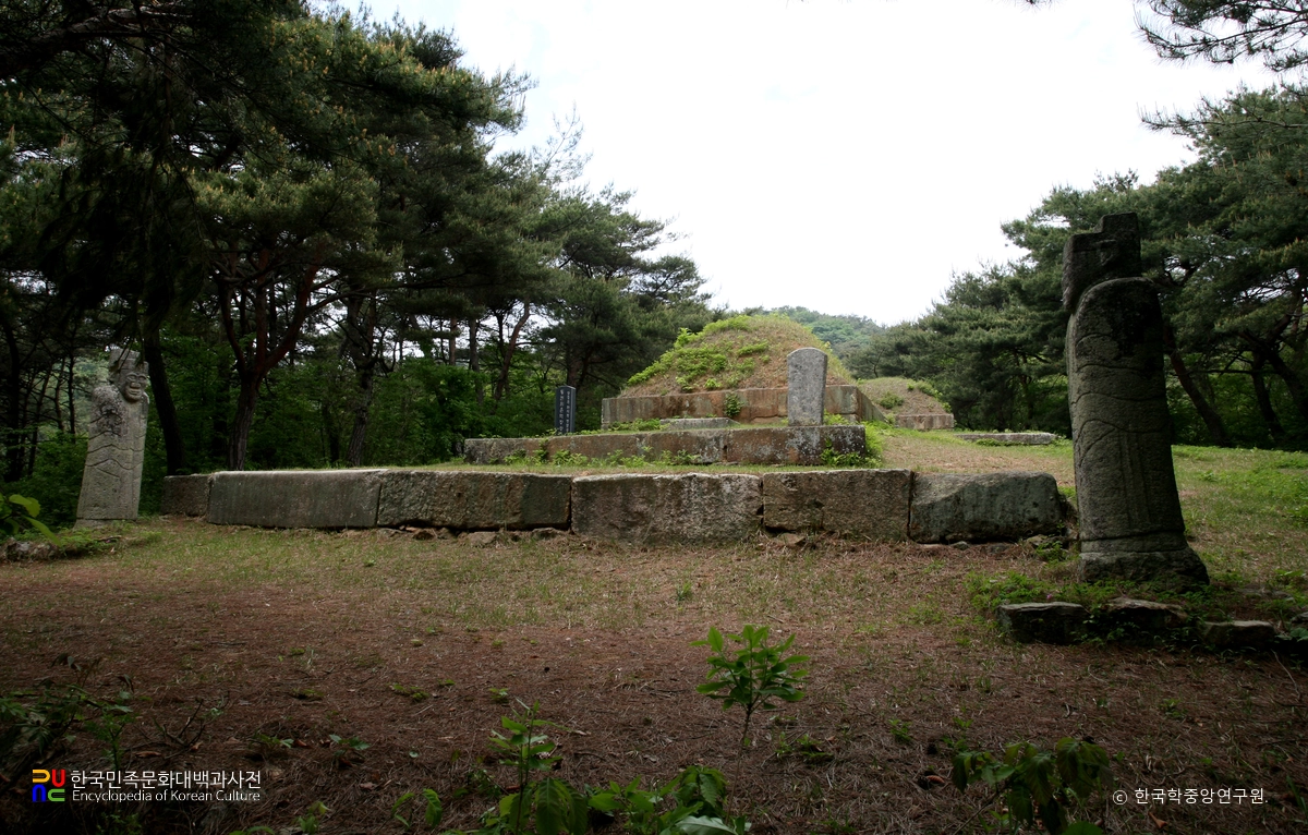 정열공 최윤덕 묘