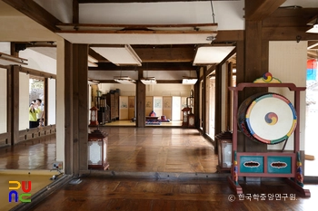 서울 관훈동 민씨 가옥 안채 내부