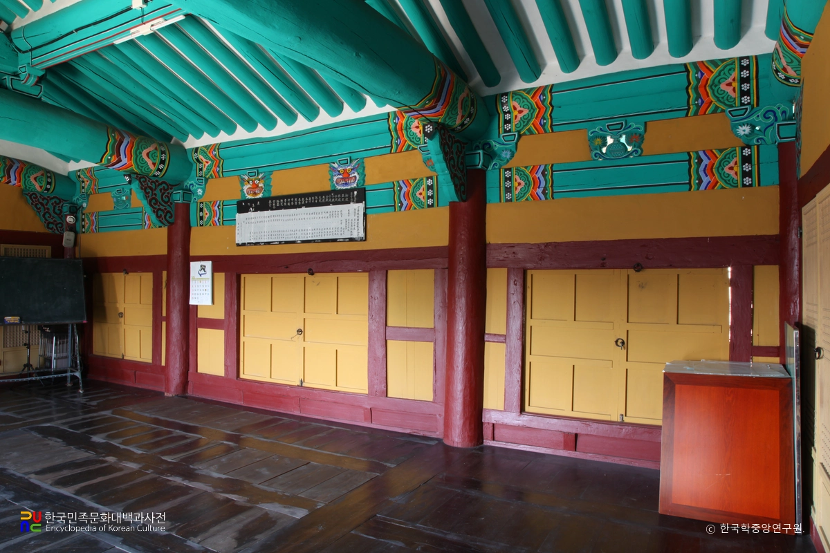 창원 창원향교 중 명륜당 내부