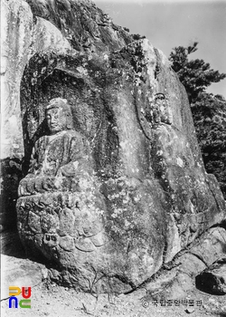 경주 남산 칠불암 마애불상 남면 동면