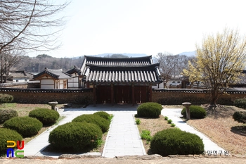 함양 안의향교 중 내삼문 후면