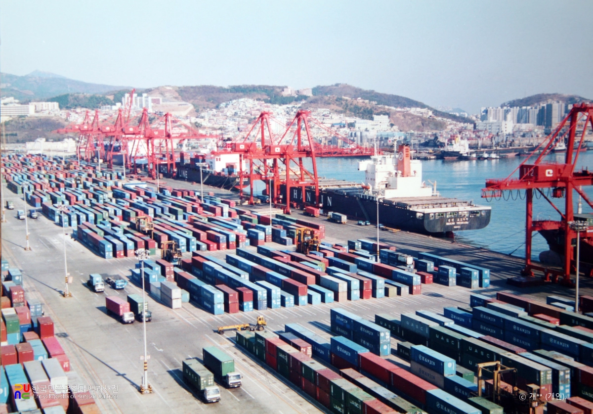 부산 콘테이너 부두