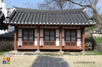 산청향교 서재 정면