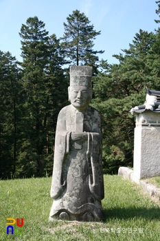 남양주 휘경원 문인석