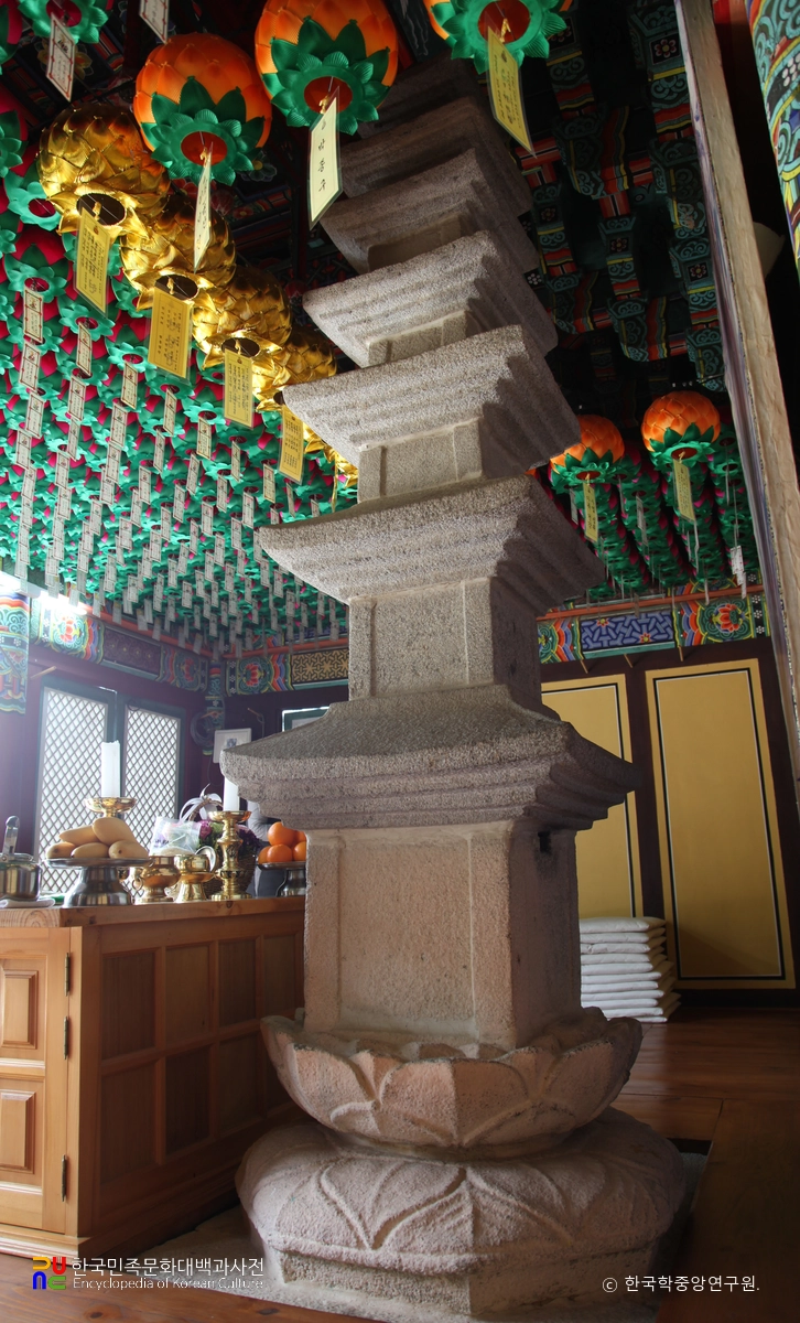 하동 쌍계사 육조정상탑전 내 칠층석탑