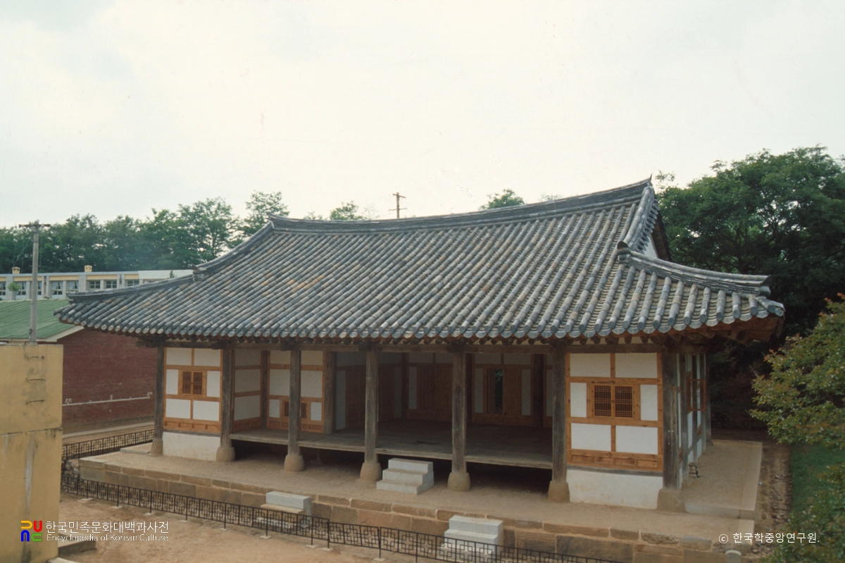 고창 무장동헌 정측면