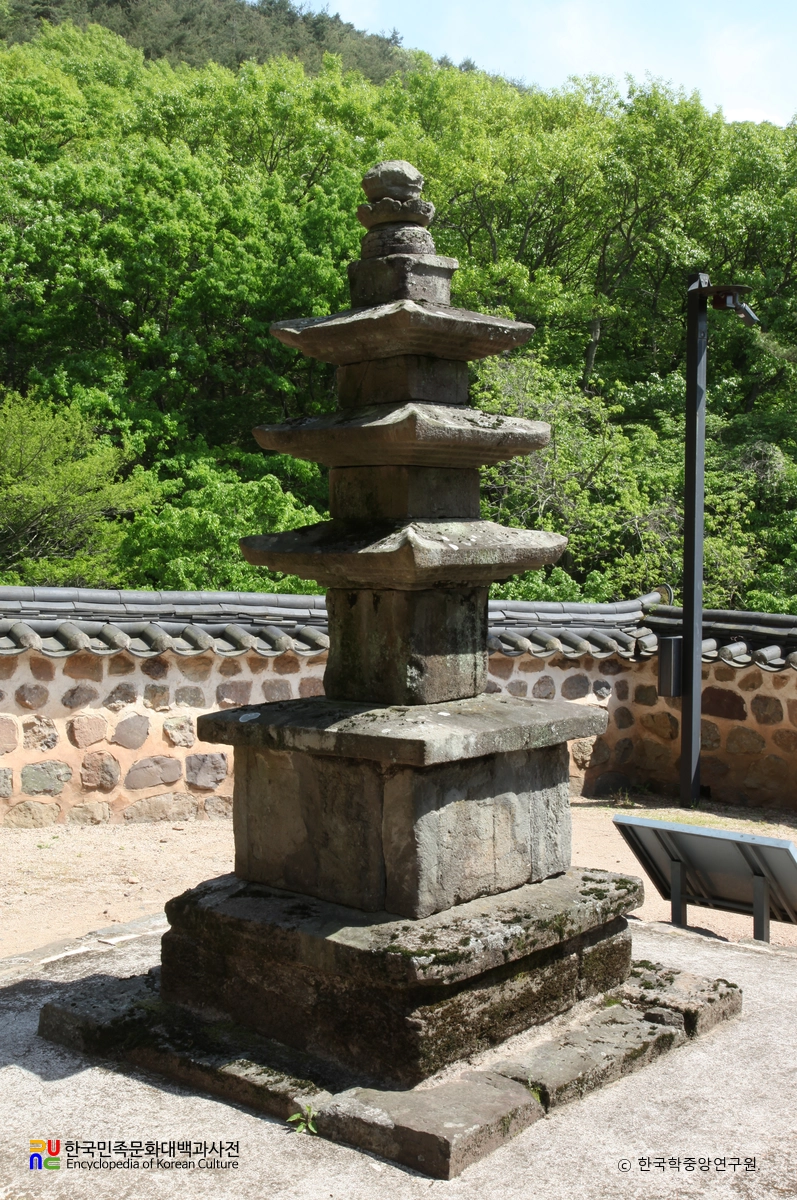진주 청곡사 삼층석탑