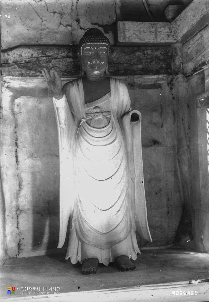 경주 백률사 금동약사여래입상